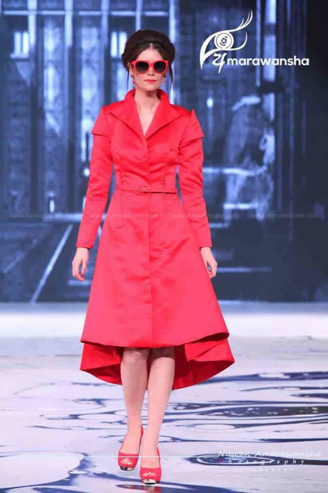95517885024Colombo%20fashion%20week.jpg