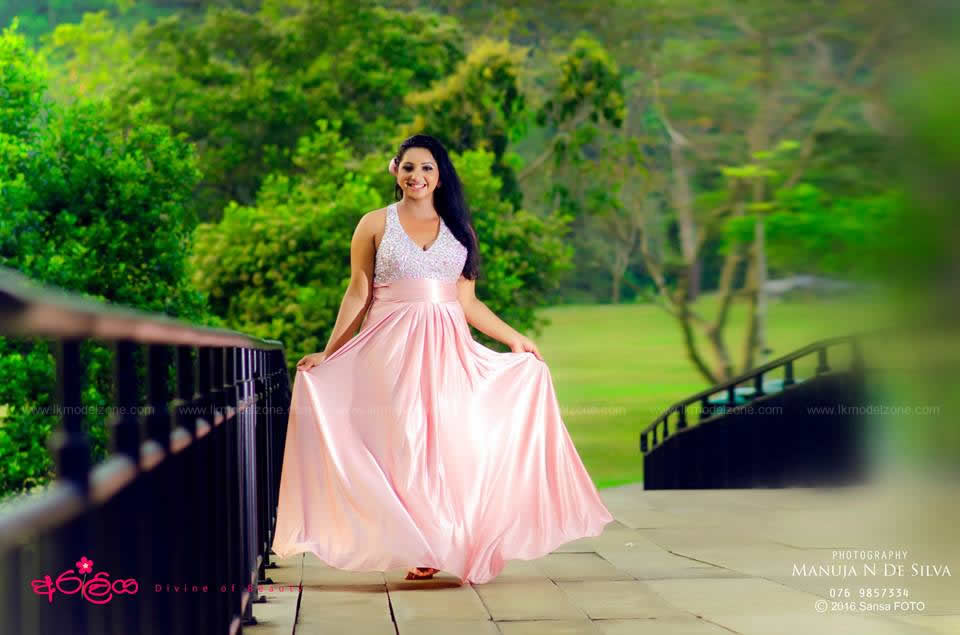 16506765610Jayani%20Chathurangika%20Weerasighe.jpg