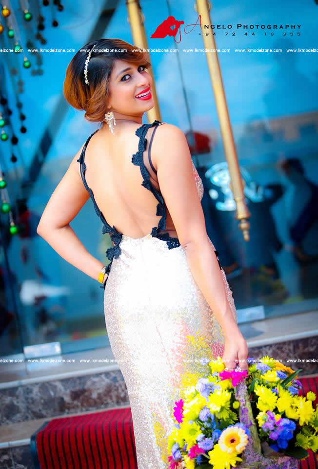 29153705717_Nadeesha%20Hemamali.jpg