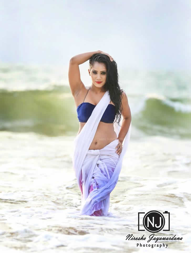 40035338707Kaumadi%20Perera.jpg