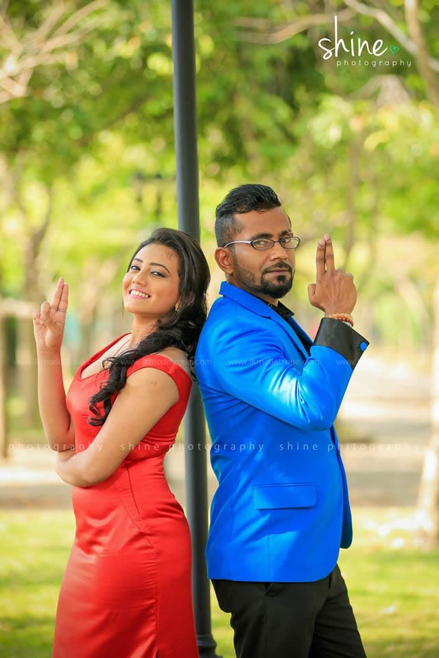 64157585822Shanudrie%20Priyasad%20and%20Manuranga.jpg