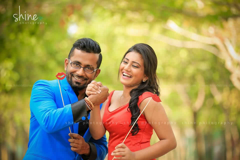 69165336003Shanudrie%20Priyasad%20and%20Manuranga.jpg