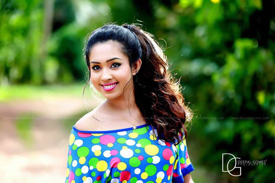 71881422209Amadhi%20Upeksha%20Deeneththi.jpg