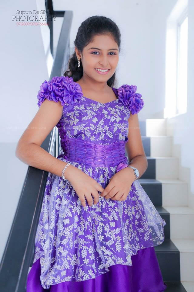 79251408306Oshani%20Sandeepa.jpg