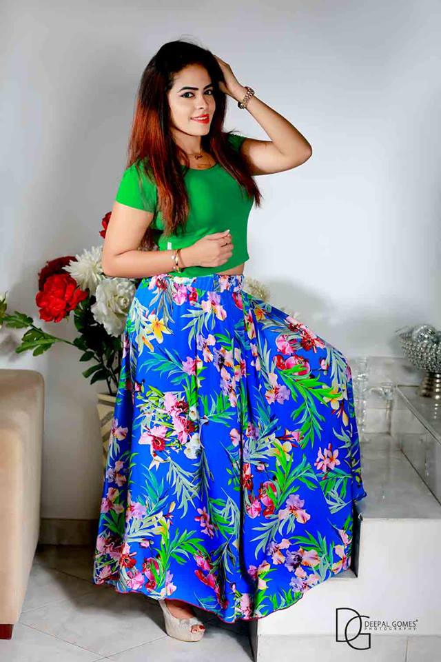 83071713809Menaka%20Maduwanthi.jpg