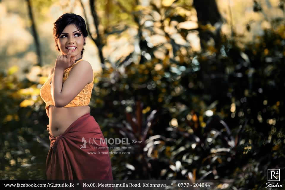 87432586004Inoshi%20Perera.jpg