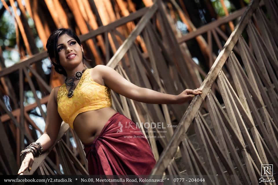 89818994613Inoshi%20Perera.jpg