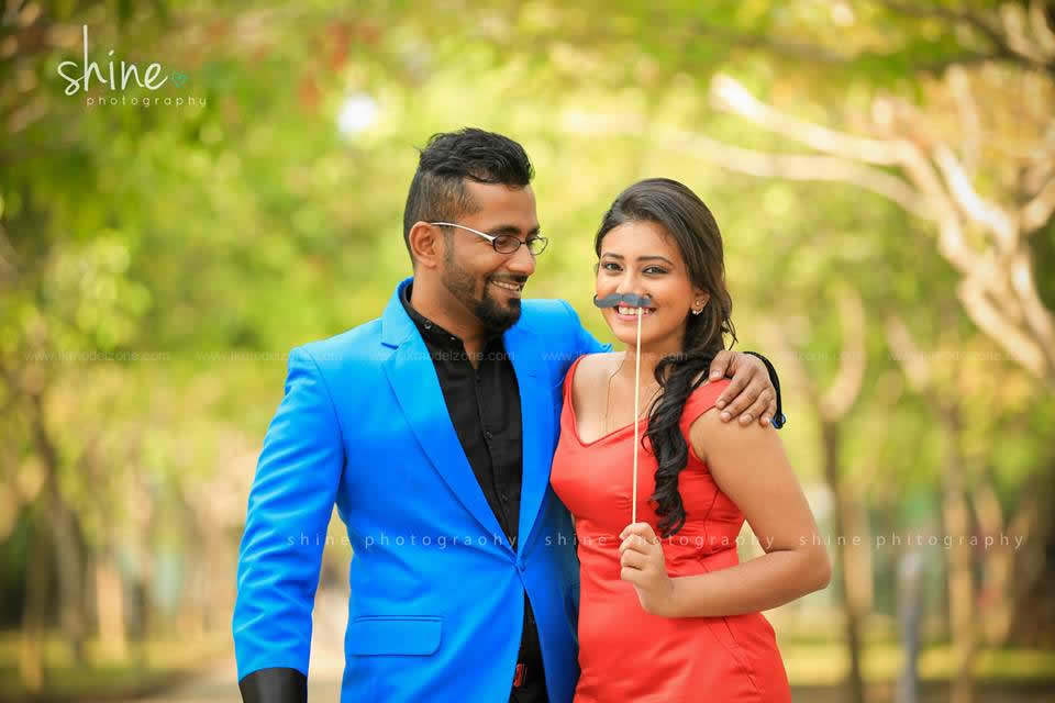 91212676209Shanudrie%20Priyasad%20and%20Manuranga.jpg